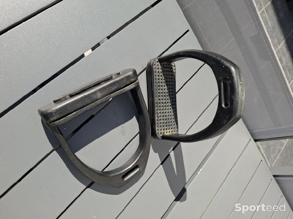 Equitation - Étrier - photo 1