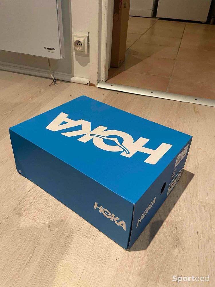 Course à pied trail - Chaussures de trail HOKA - photo 1