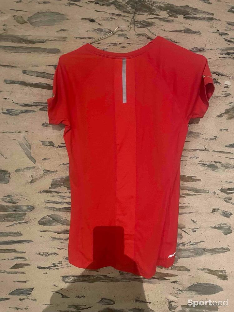 Course à pied route - T-shirt New Balance réf WT63223V  S - photo 2