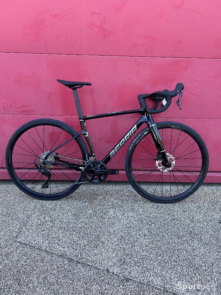 Vélo route - NEUF ! Berria Belador Pro 105 Tailles XS, S, M, L - photo 1