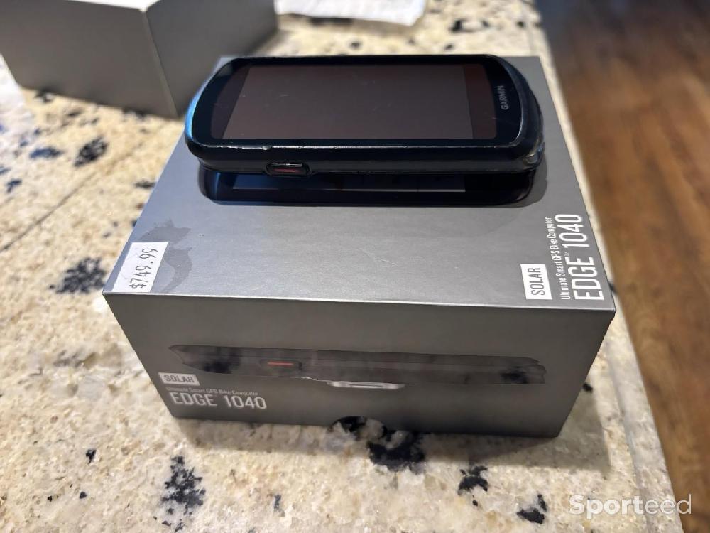 Accessoires électroniques - Garmin Edge 1040 Solar – GPS vélo haut de gamme, excellent état. - photo 1