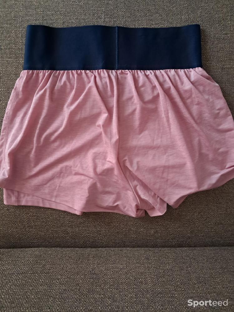 Tennis - Short tennis rose nike 2en1 taille S  - photo 2