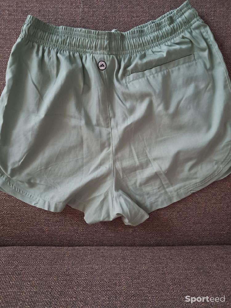 Tennis - Short tennis vert adidas taille 38 - photo 1