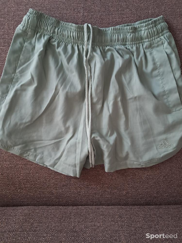 Tennis - Short tennis vert adidas taille 38 - photo 3