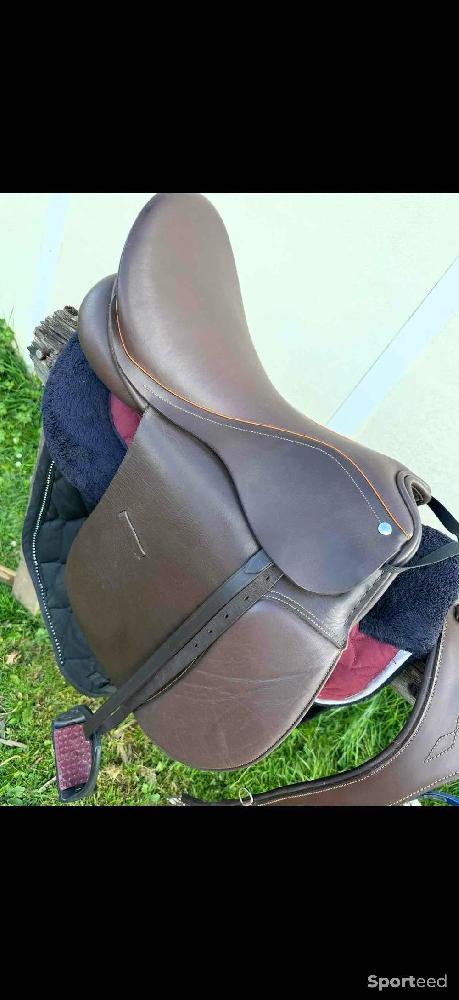 Equitation - Selle 17,5 cuir - photo 1