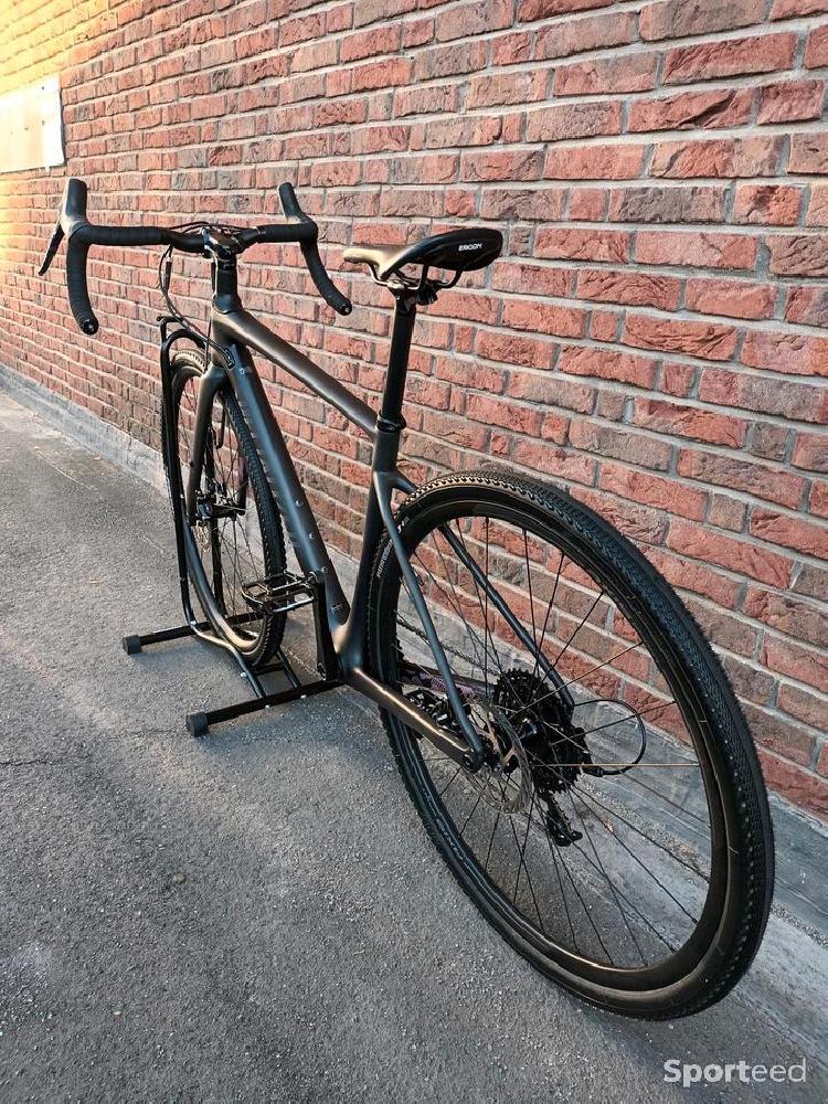 Vélo route - Specialized Diverge - photo 1