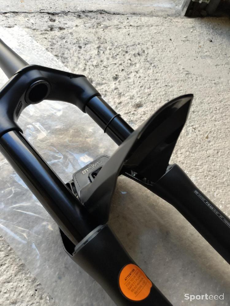 Vélo tout terrain - VTT - Fourche dt swiss one f535 29' 150mm neuve  - photo 4