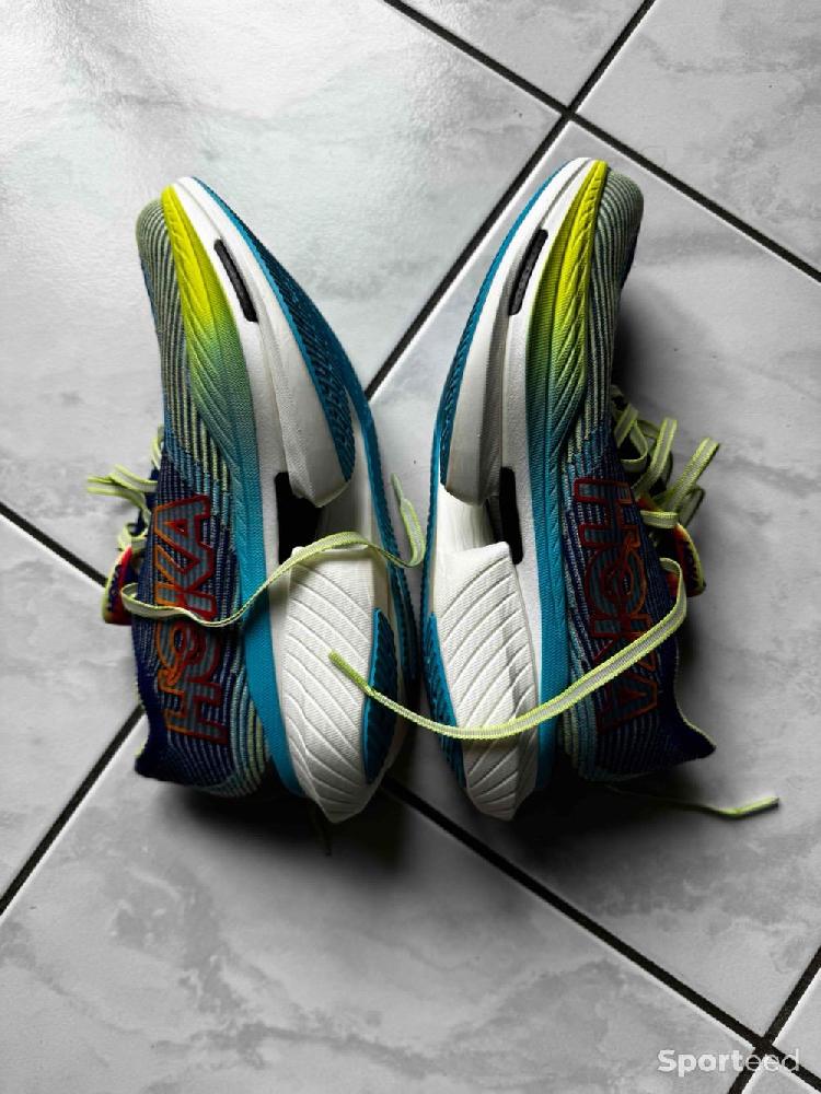 Course à pied route - HOKA Cielo X1 Carbon Taille 42 2/3 neuves - photo 3