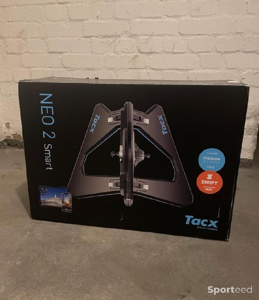 Vélo loisir / urbain - Trainer Tacx Neo 2T Smart  - photo 1