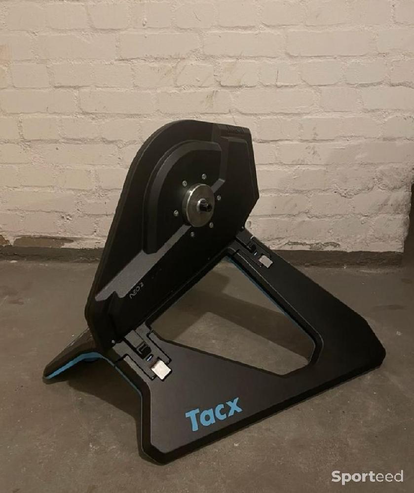 Vélo loisir / urbain - Trainer Tacx Neo 2T Smart  - photo 3