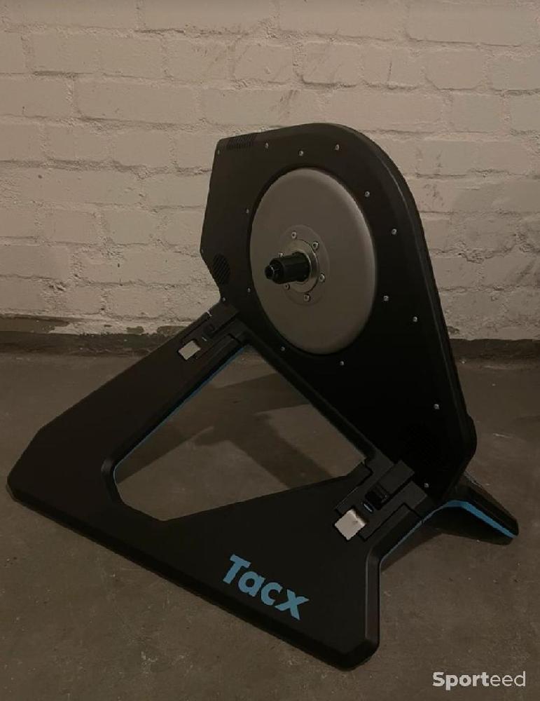 Vélo loisir / urbain - Trainer Tacx Neo 2T Smart  - photo 4