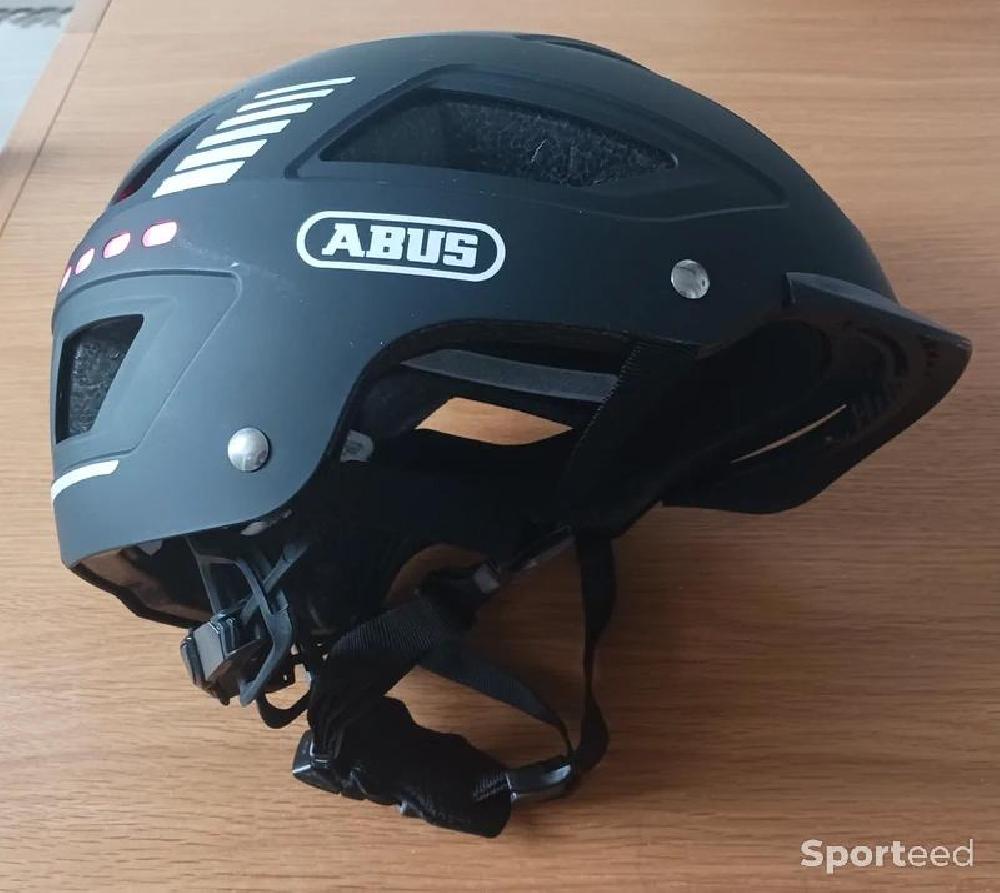 Vélo électrique - Casque noir Abus lumineux - photo 2