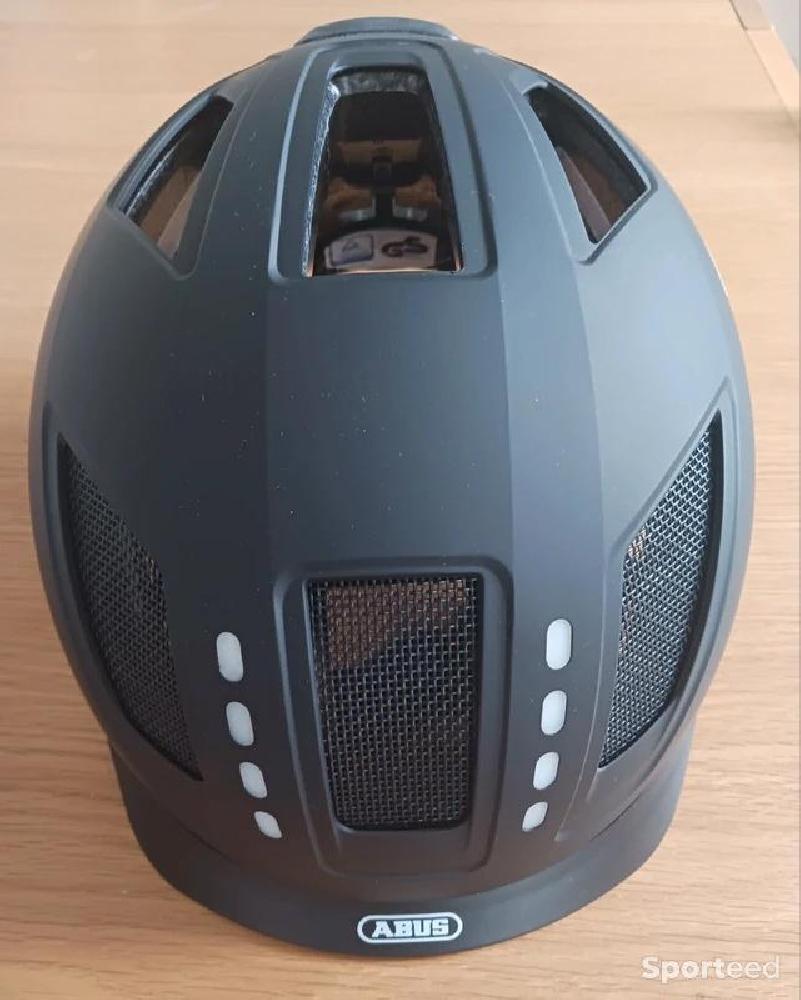 Vélo électrique - Casque noir Abus lumineux - photo 4
