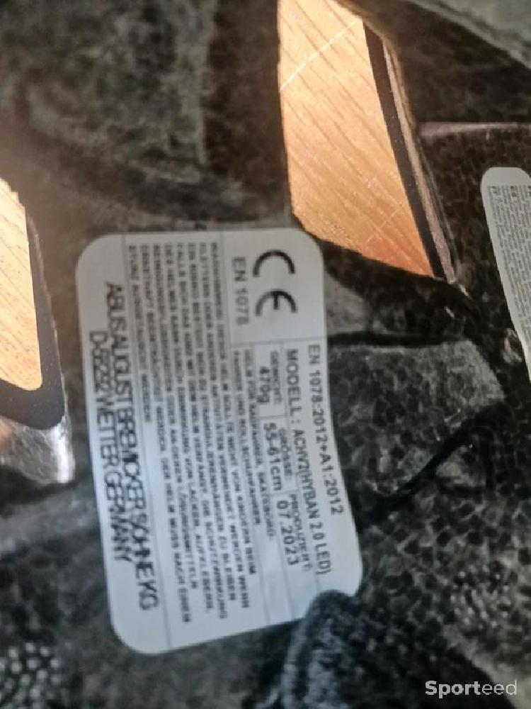 Vélo électrique - Casque noir Abus lumineux - photo 5