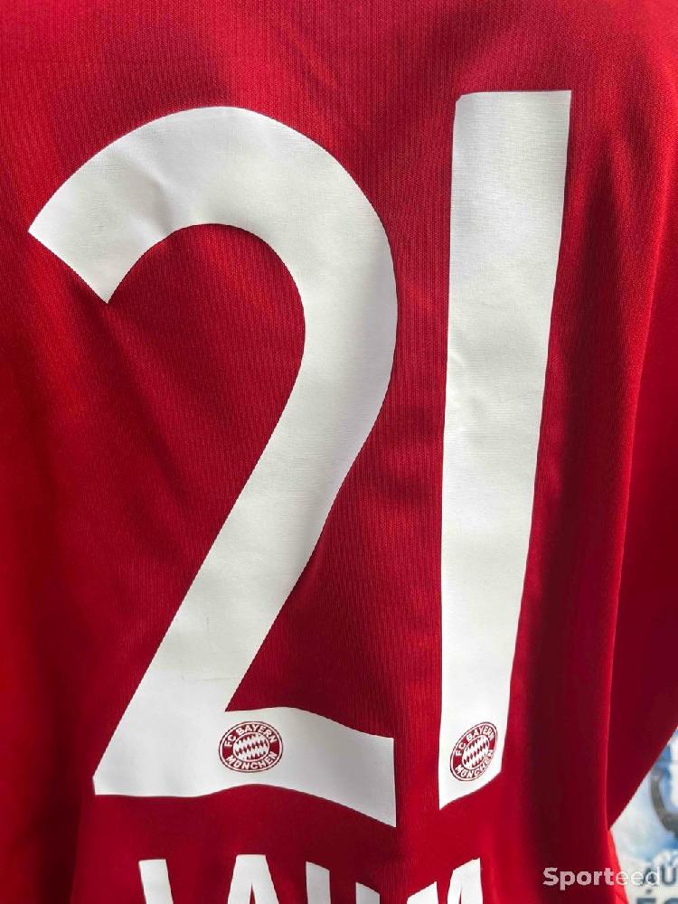 Football - Maillot lahm Bayern Munich  - photo 4