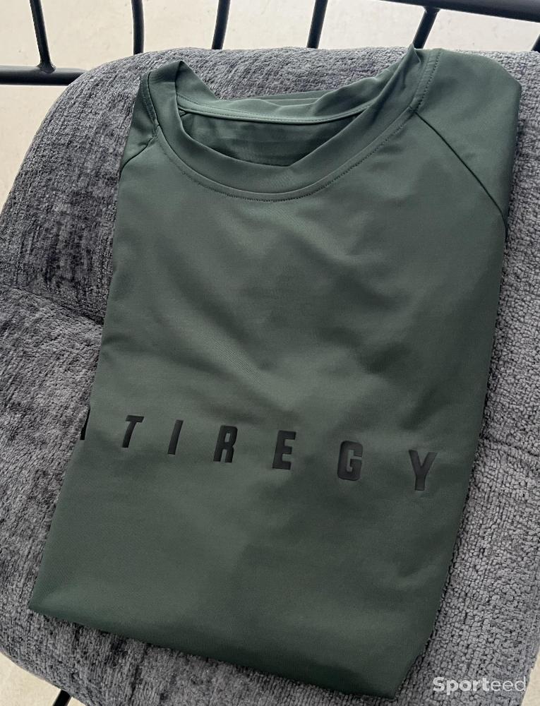 Fitness / Cardio training - Tee shirt homme vert foncé  - photo 1