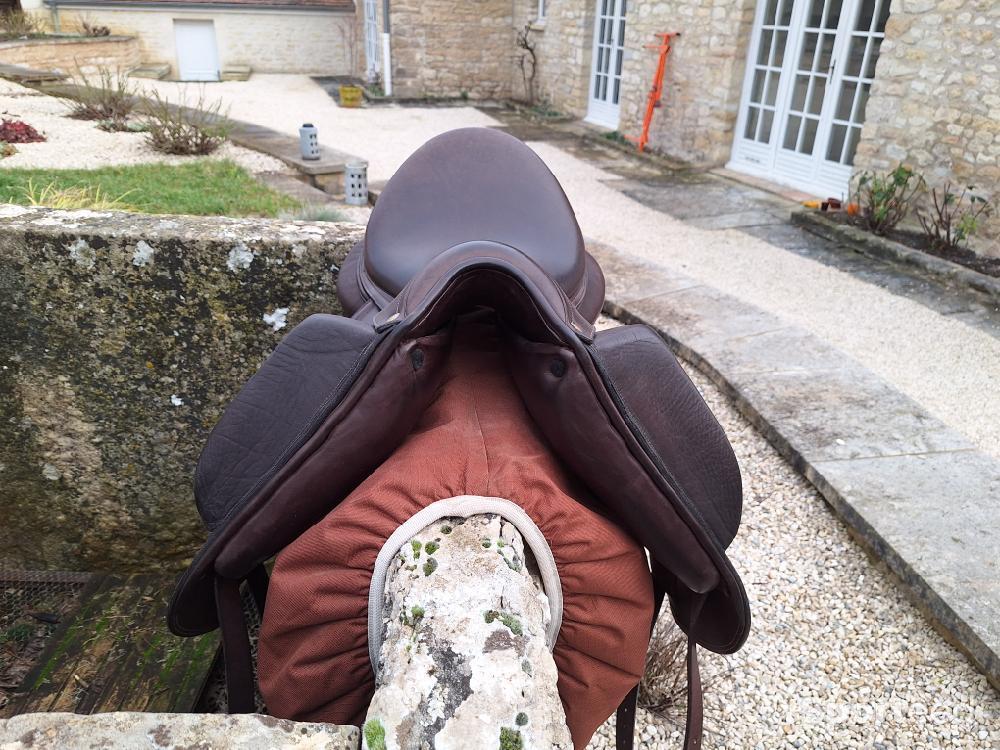 Equitation - Selle de dressage Aulion 18 pouces - photo 4