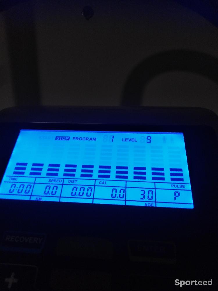 Fitness / Cardio training - A vendre vélo elliptique état neuf 180 euros, acheté 600 euros - photo 3