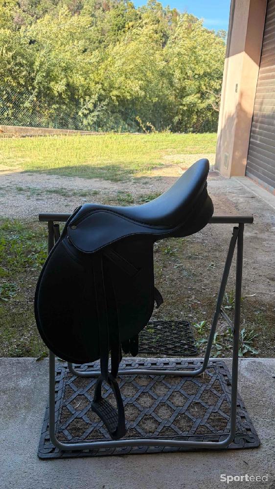 Equitation - Selle Fouganza Polyvalente Taille 16”1/2 - photo 1