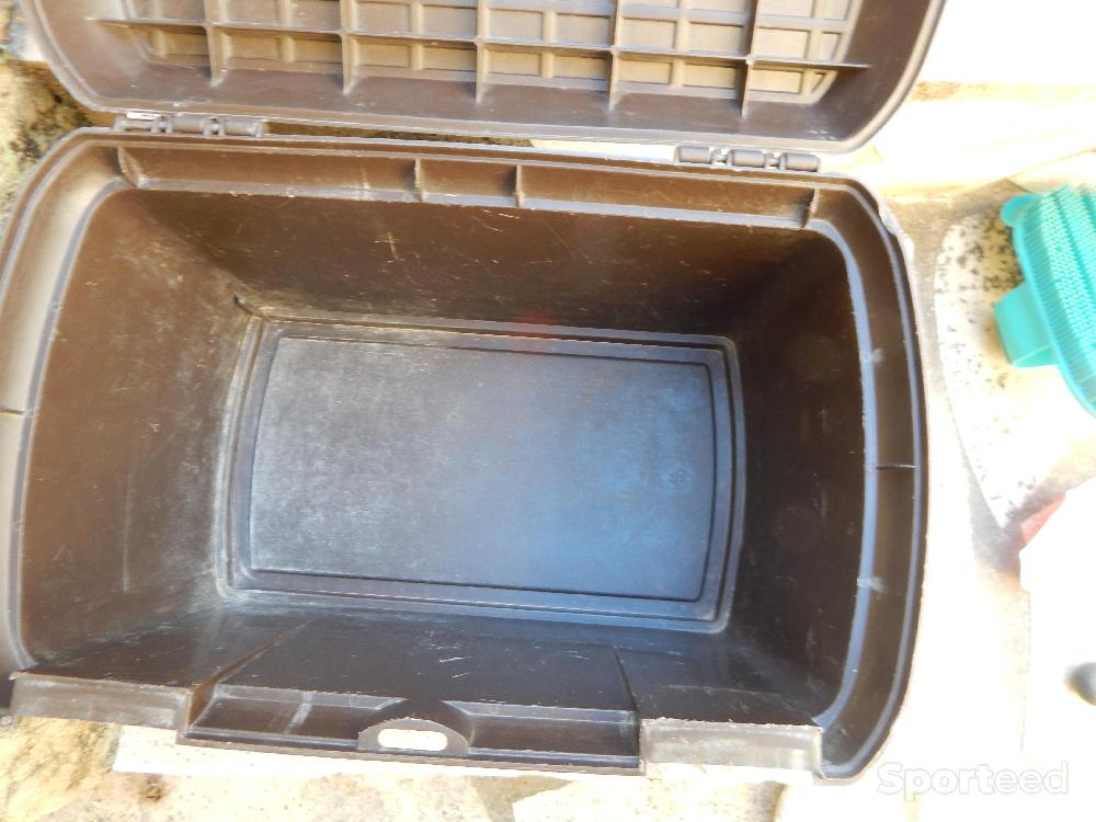 Equitation - bac à brosses + brosses - photo 3