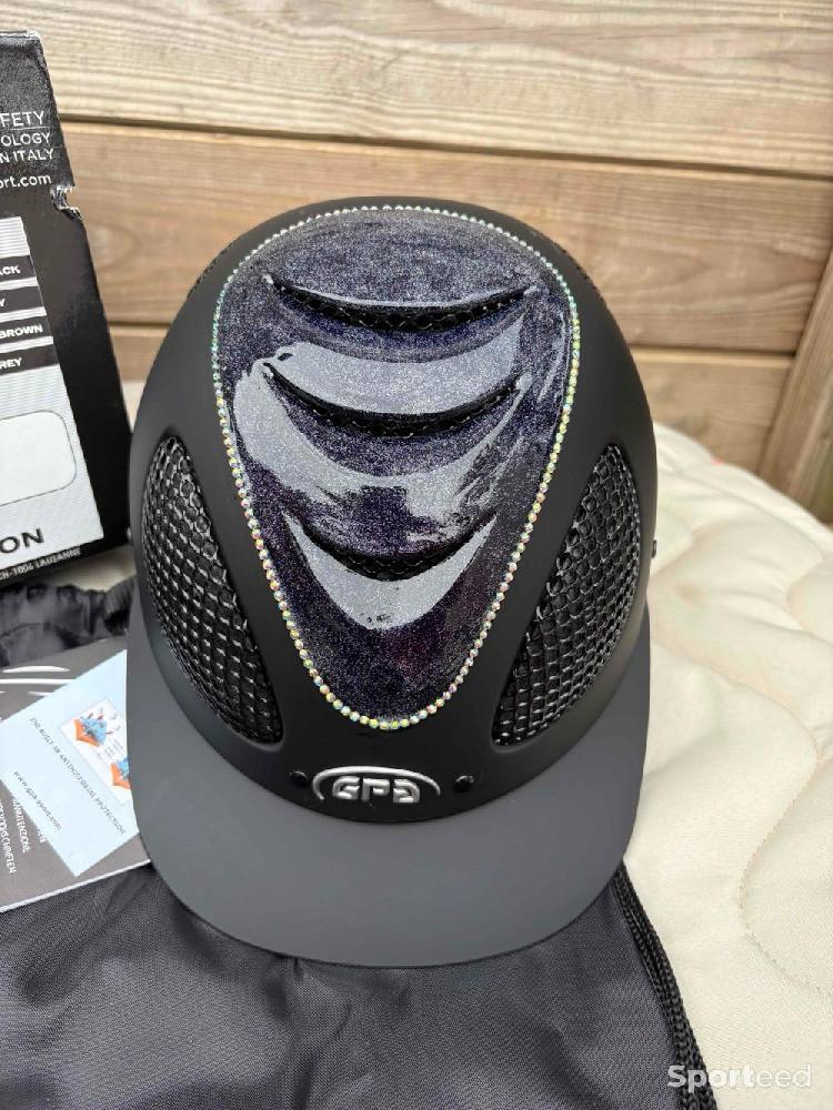 Equitation - Bombe GPA Speed Air Evo² – Neuve, personnalisée à la main, avec boîte - photo 2