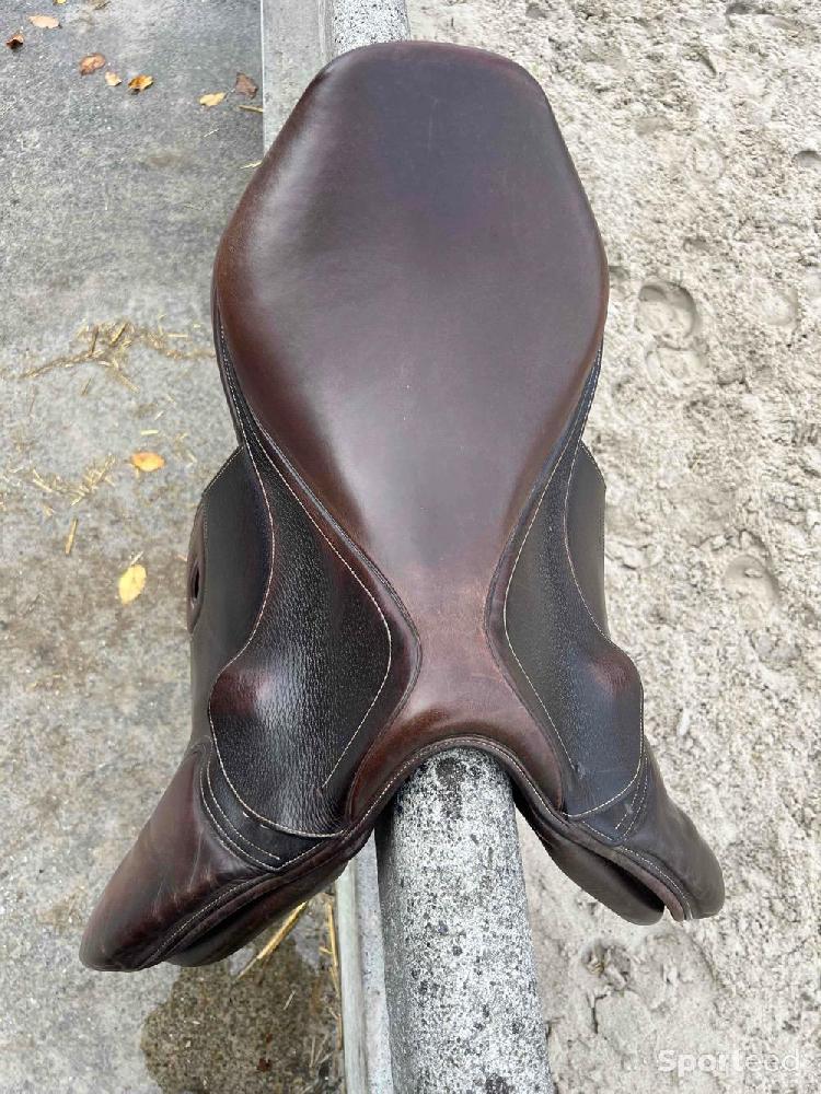 Equitation - Selle Roméo Fouganza brune 17,5 - photo 2