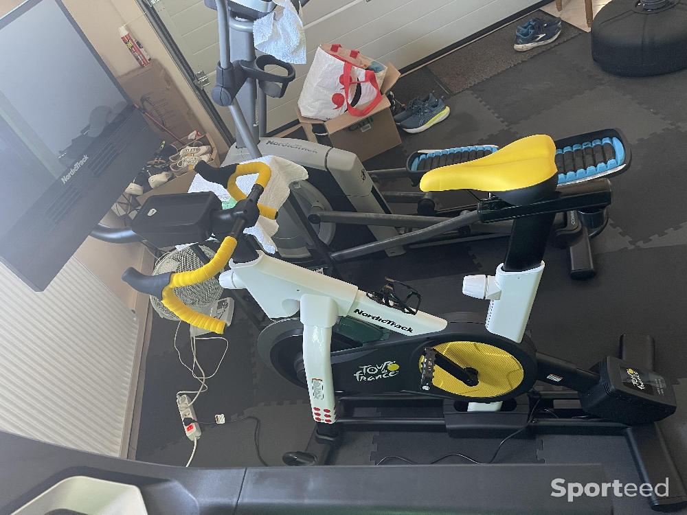 Vélo loisir / urbain - VÉLO INDOOR TOUR DE FRANCE NEUF JAMAIS SERVIS JUILLET 2025 - photo 1