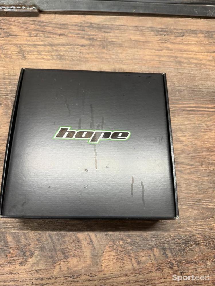 Vélo tout terrain - VTT - freins Hope Tech 4V4 - photo 1