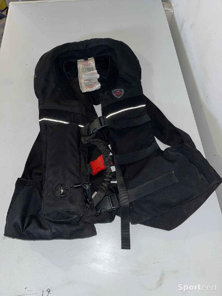 Equitation - Air bag spark 2 taille s + quatre cartouches  - photo 1