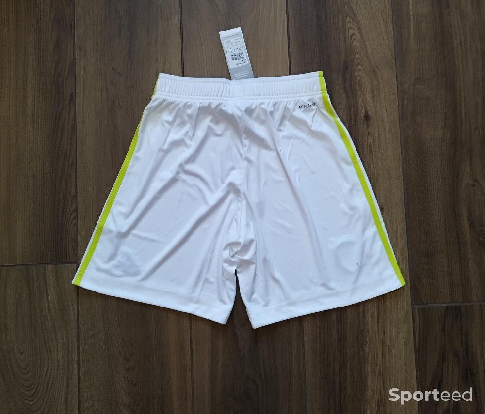 Football - Short de Football Adidas de Leeds United Angleterre England taille S neuf et étiqueté  - photo 2