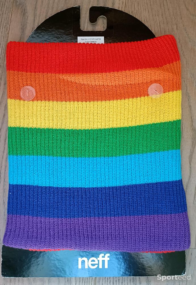 Ski alpin - Bonnet Neff Daily Strip Gaiter Rainbow - Neuf avec étiquette - photo 3