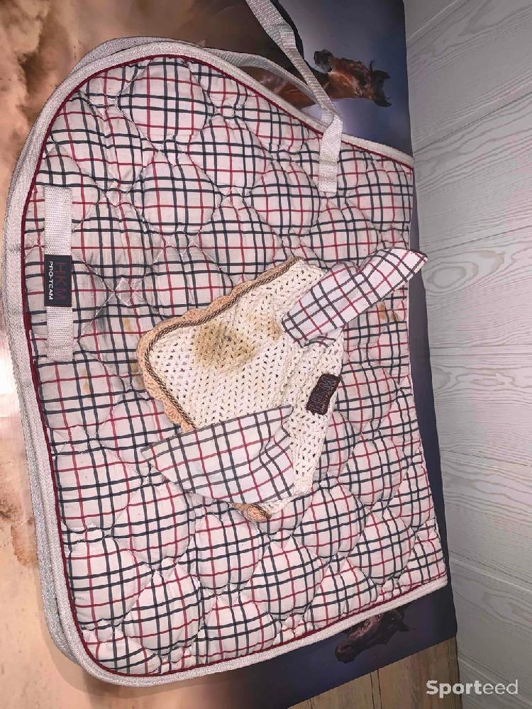 Equitation - Tapis HKM blanc et son bonnet  - photo 1