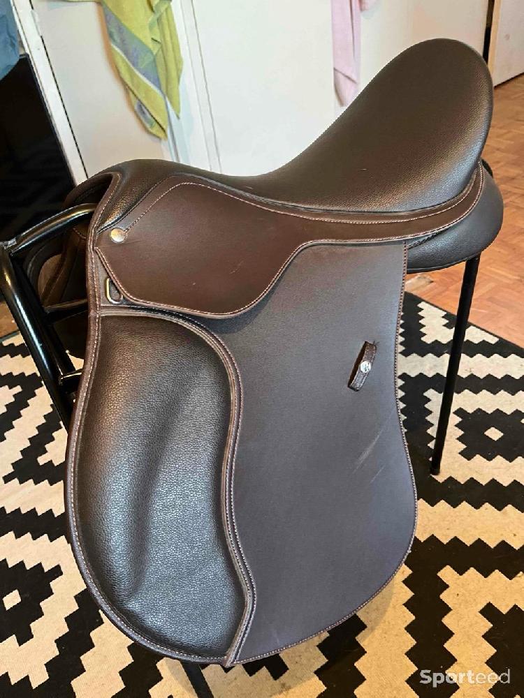 Equitation - Selle Wintec 500 taille 17,5 neuve marron - photo 1