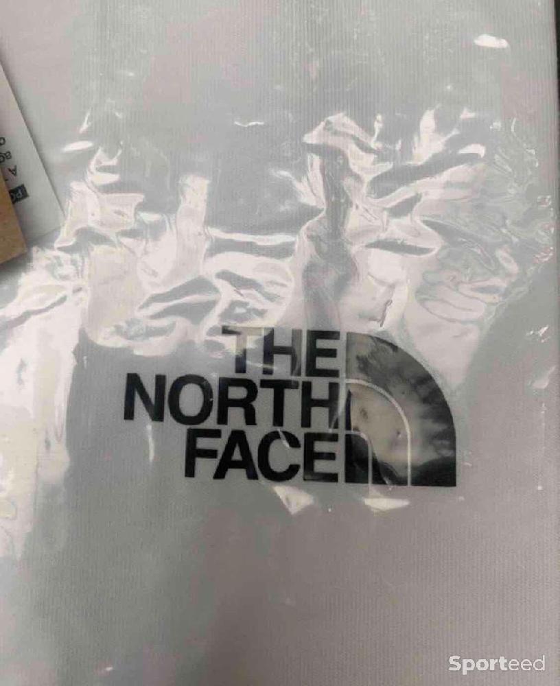 Athlétisme - Tee-shirt The North Face XL ou M - photo 2