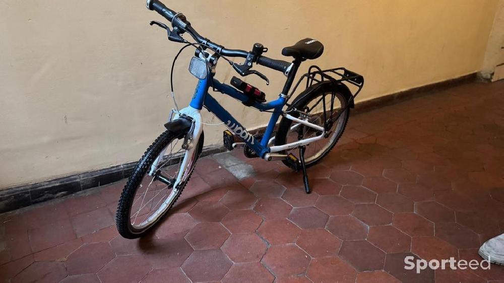 Vélo loisir / urbain - Woom 4 bleu avec accessoires d'origine - photo 1