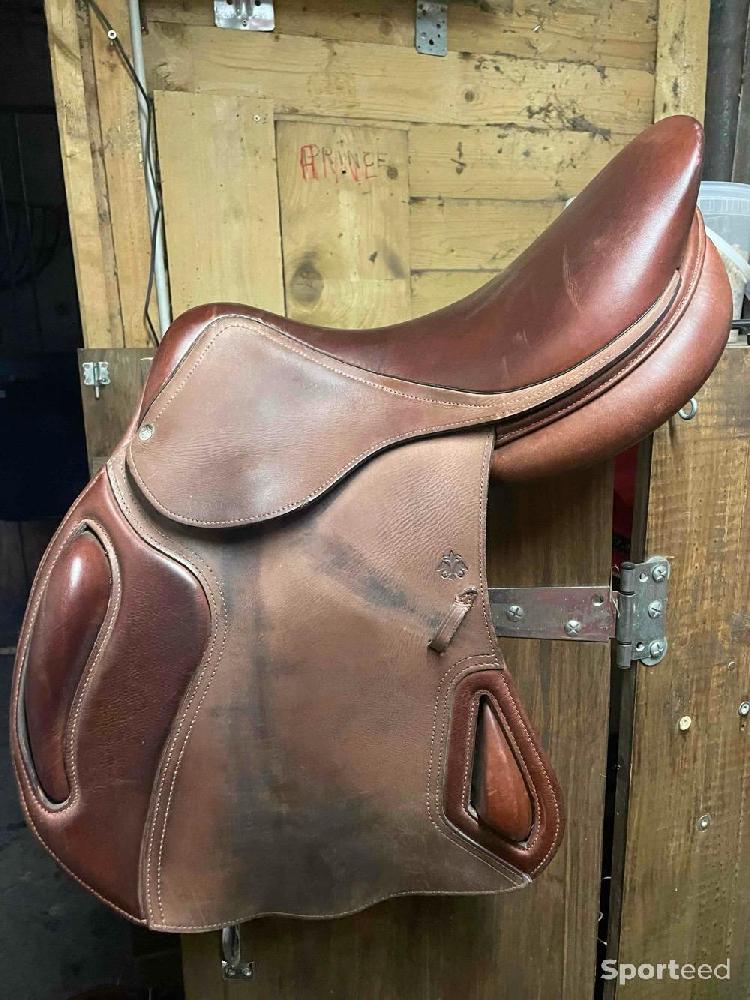 Equitation - Selle Pompadour Fleur de Lys  - photo 2