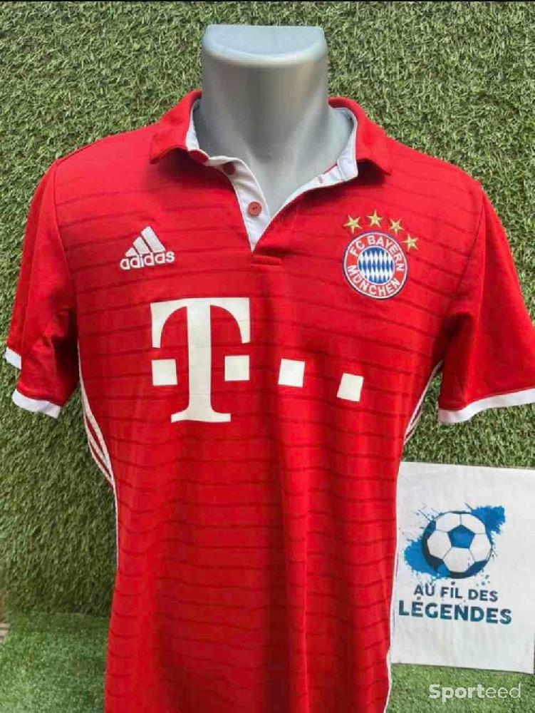 Football - Maillot Lahm Bayern Munich  - photo 2