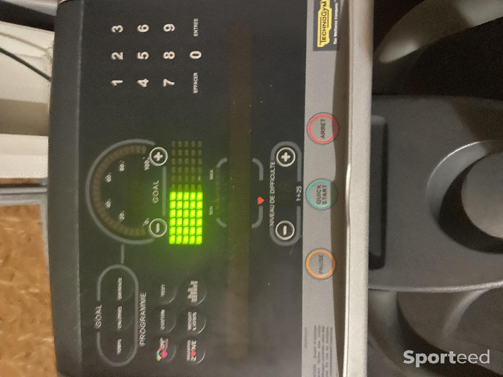 Fitness / Cardio training -  Vélo elliptique Technogym synchro Excite 700 - photo 4