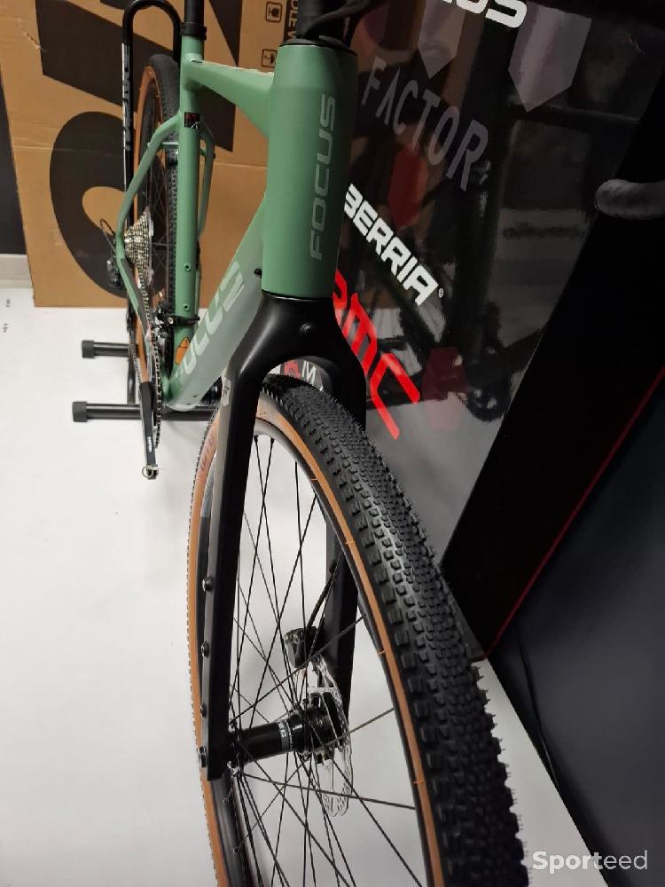 Vélo route - NEUF ! FOCUS ATLAS 6.8 Taille M/L -20% - photo 3