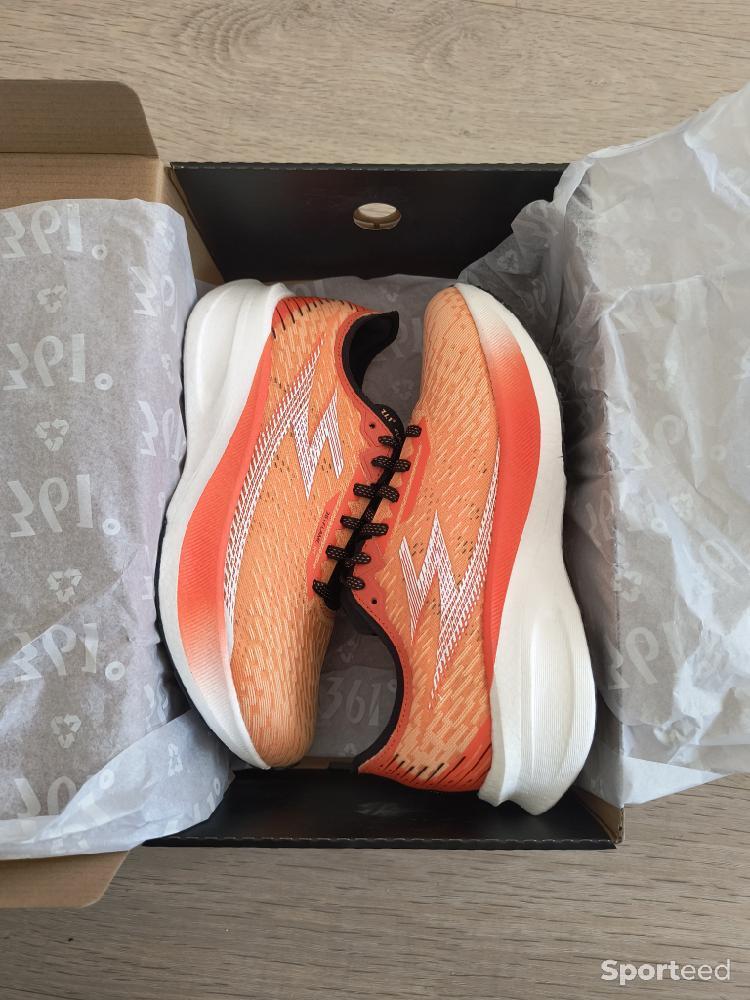 Course à pied route - Baskets chaussures running 361 - Flame RS taille 39.5 neuves  - photo 5