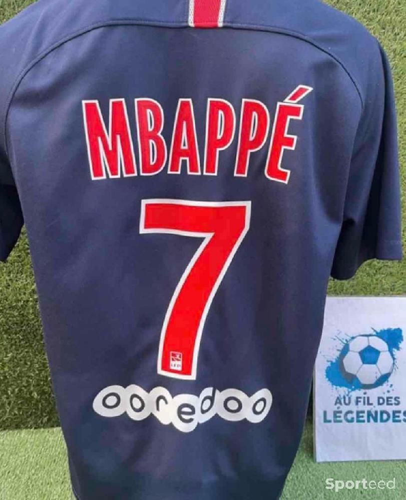 Football - Maillot Mbappé PSG  - photo 1